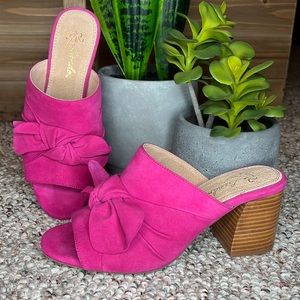 ANTHROPOLOGIE Liendo Heels